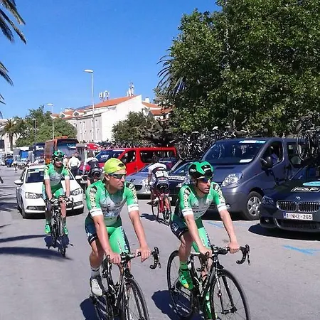 Villa Small House Pivcevi Podgora (Split-Dalmatia)