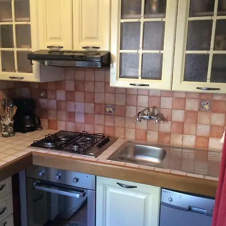 Small House Pivcevi Villa Podgora (Split-Dalmatia)