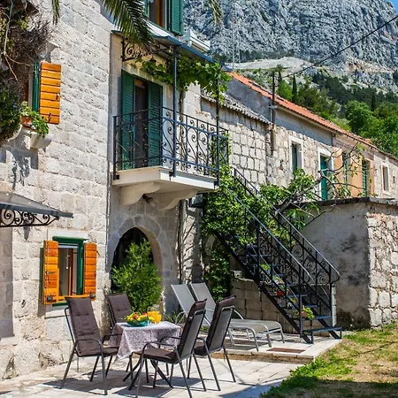 Small House Pivcevi Villa