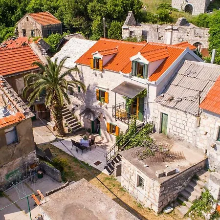 Small House Pivcevi Villa Podgora (Split-Dalmatia)