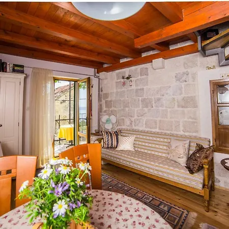 Small House Pivcevi Villa