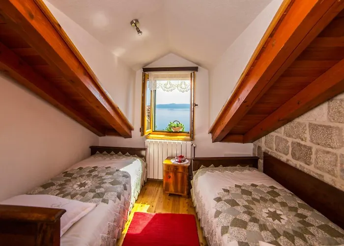 Small House Pivcevi *